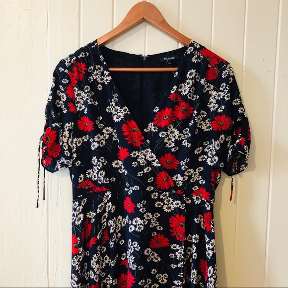 SOLD..NWT Madewell Peekaboo-Sleeve Midi Dress - Picture 4 of 6